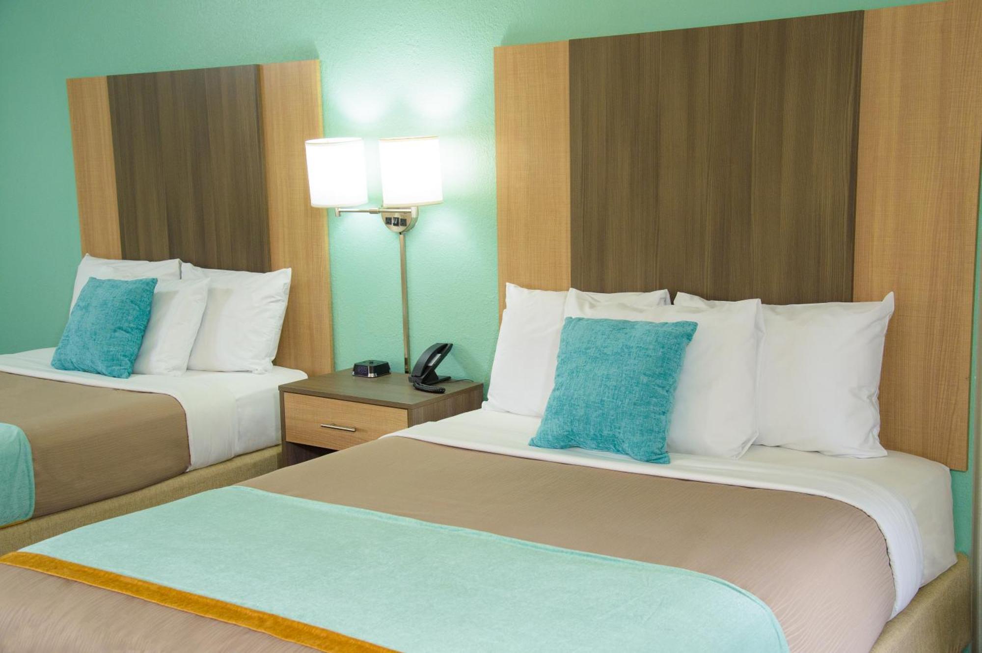 Hotel Pigeon River